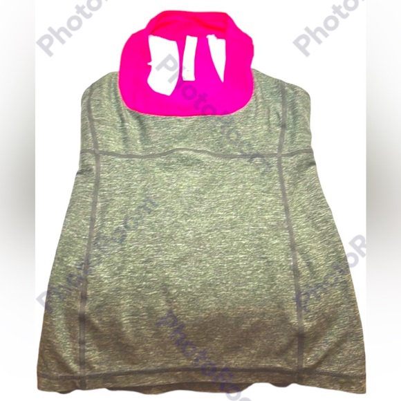 💪🏼Nwt Lululemon rare grey top loose fit with pink straps built in bra 4‼️ - Picture 3 of 4